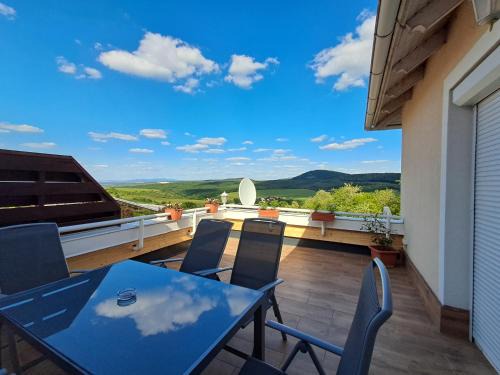 Dunaszentmiklos Apartment | Sunrise Apartman Dunaszentmiklós