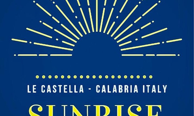 Le Castella Bed & Breakfast | Top-rated Sunrise B&B Le Castella with Oceanfront Views