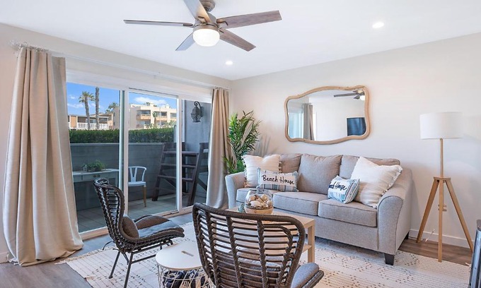 South Oceanside House | Beachside Bliss: Sunrise by the Sea Near Ocean Views
