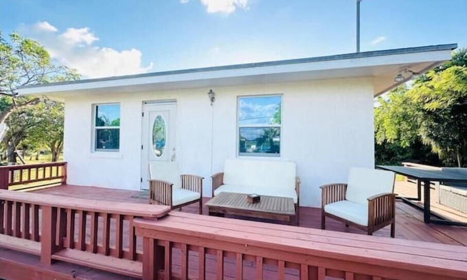 Savannah Sound Cottage | Experience Ocean Views at Sunrise Cottage, Family-Friendly Getaway
