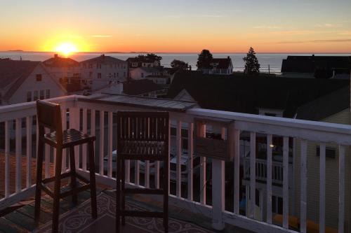 Old Orchard Beach Apartment | Family-Friendly Retreat at Sunrise Deck with Great Reviews