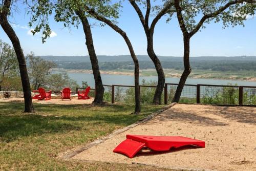 Spicewood House | Sunrise Lodge on Lake Travis