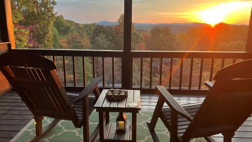 My Mountain House | Experience Sunrise on the Ridge with Breathtaking Mountain Views