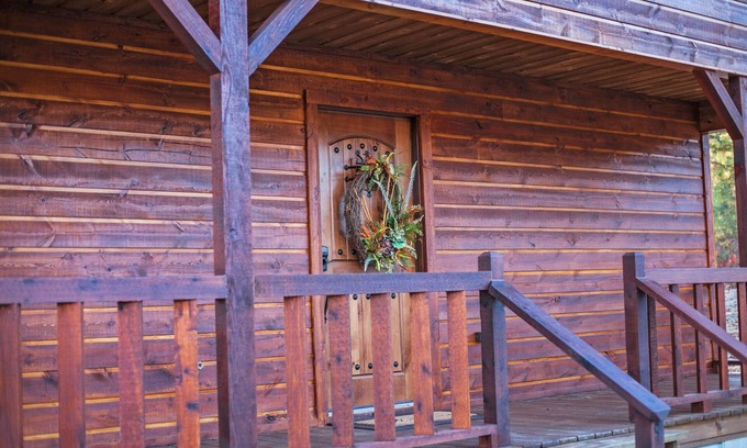 Octavia Cabin | Unforgettable Sunrise Sanctuary: Scenic Views & Cozy Amenities