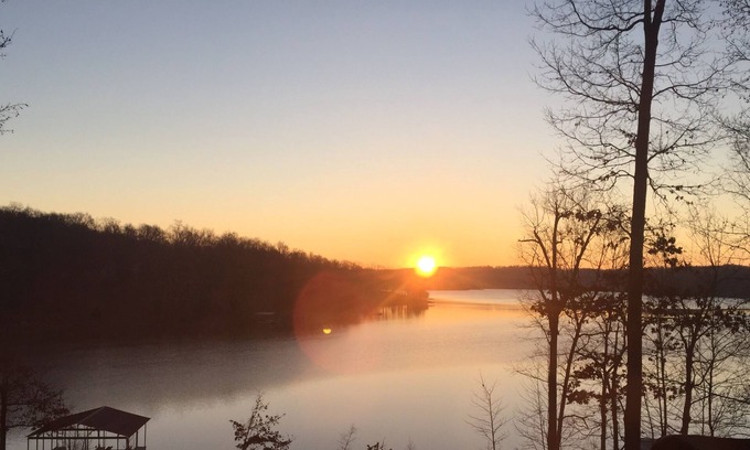 Cadiz House | Exclusive Sunrise Serenity Lake House with Beautiful Views