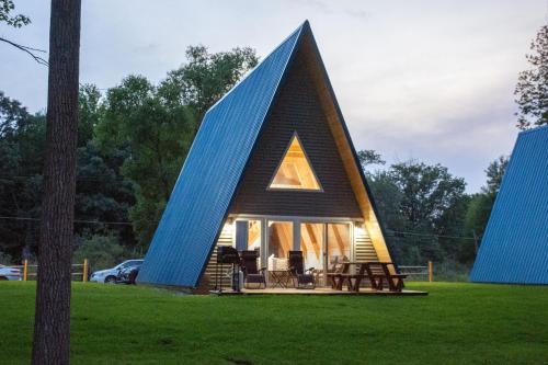 Au Gres House | Family-Friendly Sunrise Shore with an 8.8/10 Guest Rating