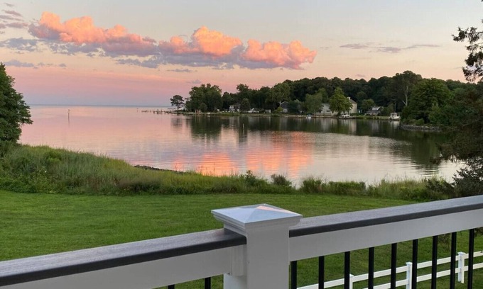 Cape Anne Apartment | Sunrise Suite Exquisite Bay View Lux/Rom/Spiritual