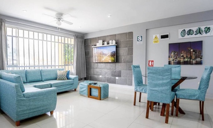 Chaclacayo Apartment | Cozy Sunrise Suite: Pet Friendly with Spa & Breakfast