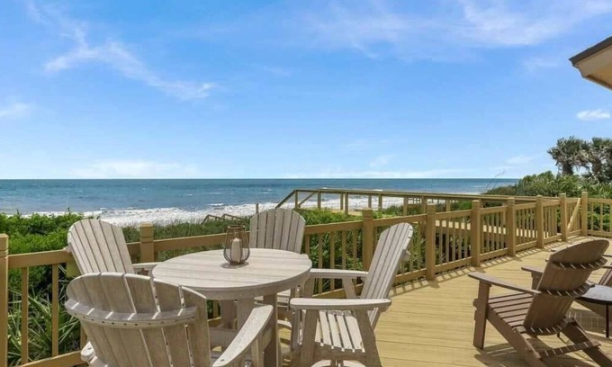 Florida House | Oceanfront Retreat at Wren Beach Rentals - Rated 9.8/10
