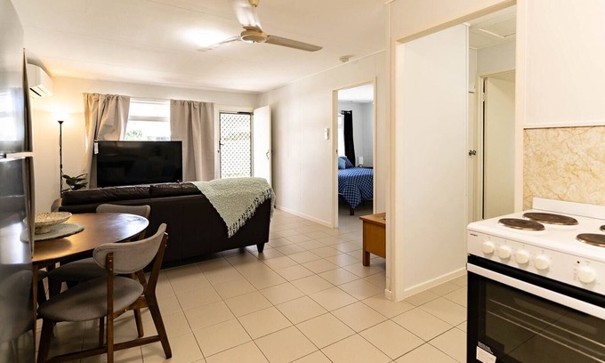 South Mackay Apartment | Sunrise Unit