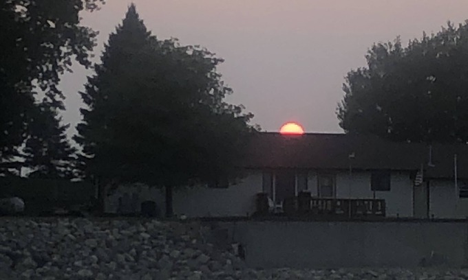 Redfield Cabin | Discover Sunrise View Hideaway with Ocean & Lake Views