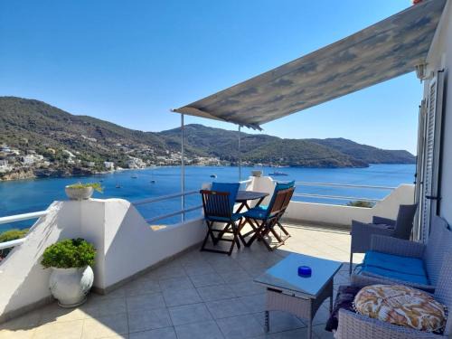 Poros House | Discover Sunrise View House: Guest Rated 9.8 & Family-Friendly