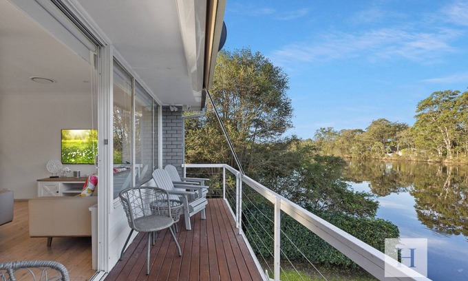 Wyong House | Scenic Sunrise Wyong River: Tennis, Kayaks & Lake Views
