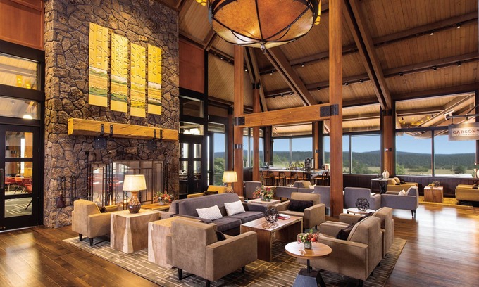 Sunriver Resort | Relax at Sunriver Resort: Pet-Friendly & Spa Amenities