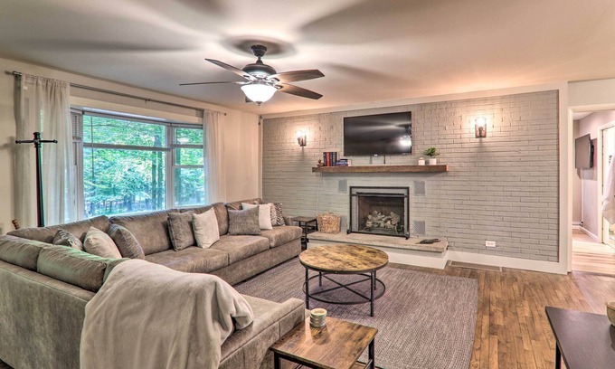 Locust Lake Village Cabin | Cozy Cabin in Lake Locust Village with Fire Pit & Sauna
