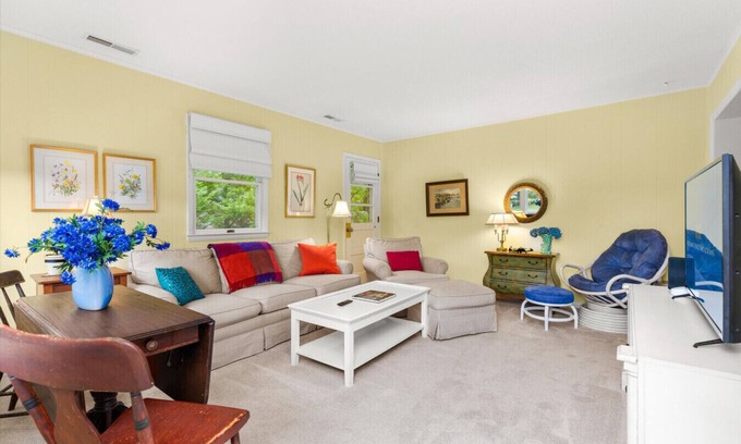 Ocean View House | Sunroom Serenity Cottage - Screened Patio for Coffee & Wine!