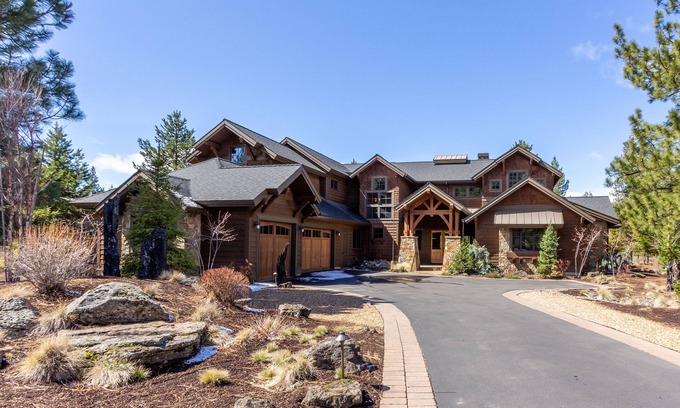 Sunriver House | Family-Friendly Escape in Caldera Springs with Hot Tub