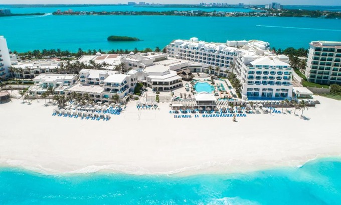 Punta Cancun Resort | Discover Wyndham Alltra Cancun: Beachfront Bliss Awaits