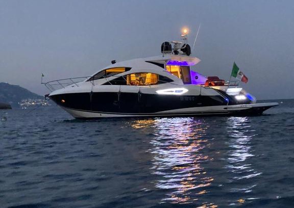 Licola Boat Rental | Family-Friendly Retreat at Sunseeker Predator Hotel
