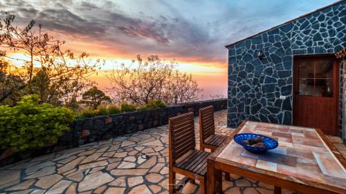Garafia House | Pet-Friendly Sunset and Stars Stone House with Great Reviews