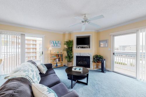 Midtown Ocean City Apartment | Unforgettable Sunset Bay I 306: Poolside Family Retreat