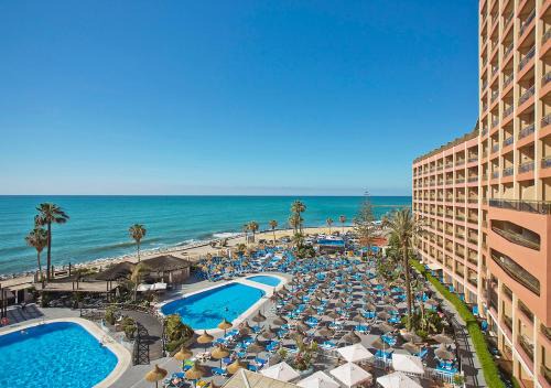 Torrequebrada Apartment | Oceanfront Retreat at Sunset Beach Club Hotel Apartments