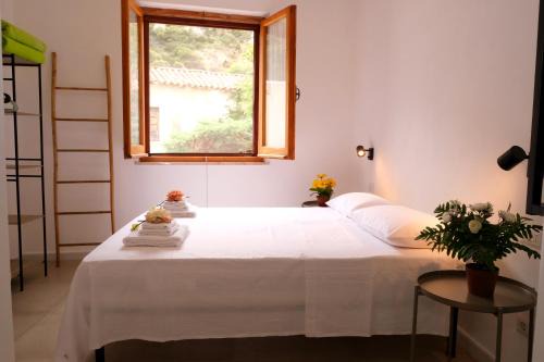Buggerru House | Idyllic Sunset Beach House in Buggerru - Family Friendly