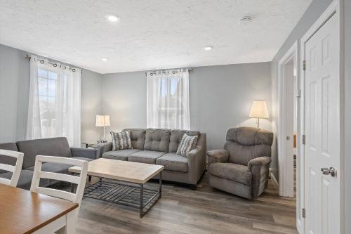 Onset House | Cozy Sunset Beach House Near Onset Village for Families