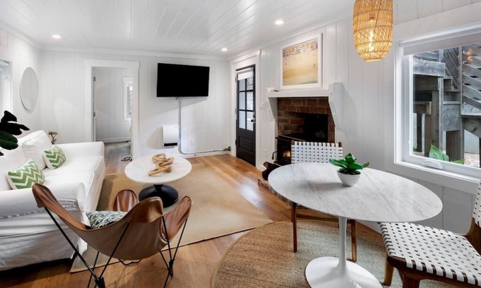 Stinson Beach Apartment | Top-Rated Sunset Beach Retreat with Spa and Breakfast