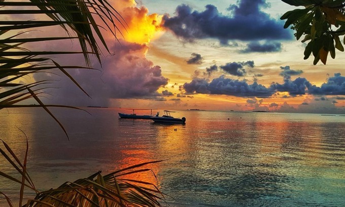 Dhangethi Hotel | Ocean View Retreat at Sunset Beach - Family Friendly Stays