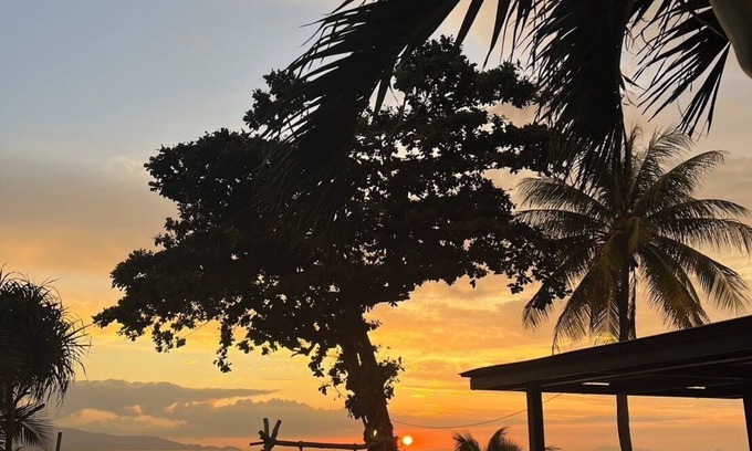 Haad Rin Hotel | Relax at Sunset Beach Villas with Ocean Views and Pool