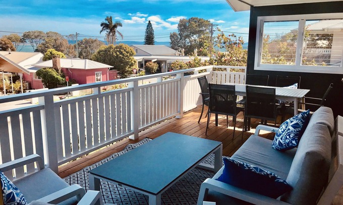 Currarong House | Ideal Sunset Blue Beach House - 9.8 Rated with Ocean Views