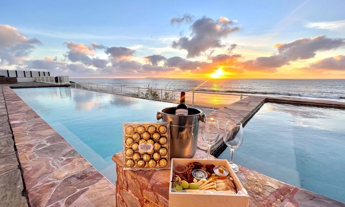 Playas De Tijuana Apartment | Oceanfront Sunset Condo with Private Pool and Ocean Views