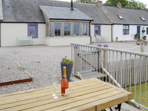 Portmahomack House | Experience Sunset Cottage: Top-Rated Family-Friendly Retreat
