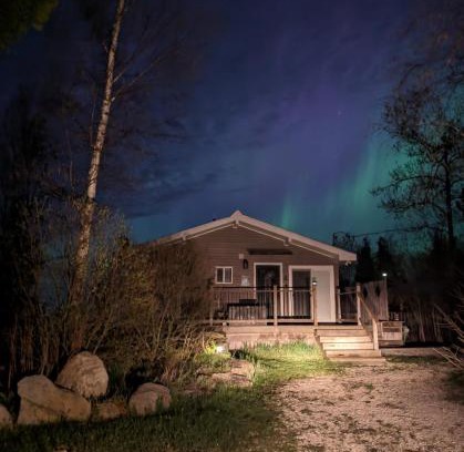 Tobermory House | Sunset Cove - Waterfront Escape