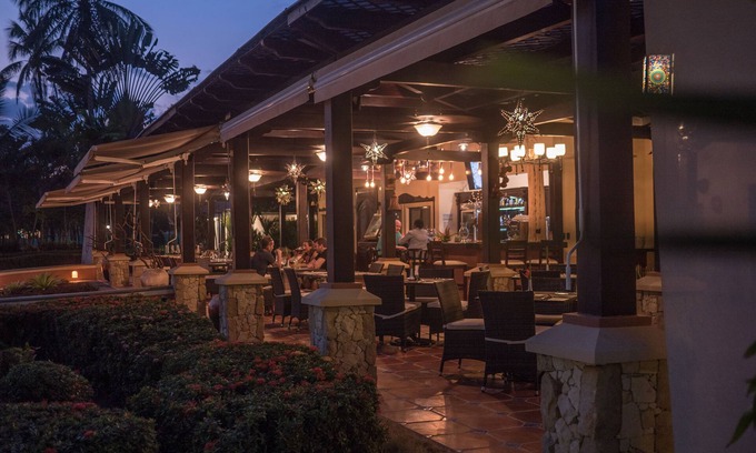 Esterillos Este Hotel | Relax at Sunset Del Mar Resort with Pool and Spa Amenities