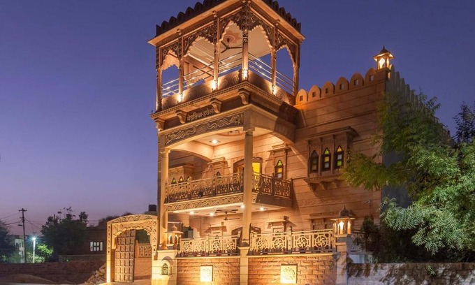 Jodhpur Villa | Elevated City-View Villa with Private Terrace & Breakfast