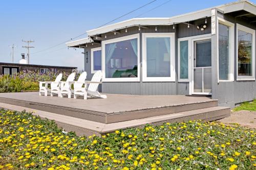 Bodega Bay House | Pet-Friendly Sunset Escape: Family-Focused Getaway