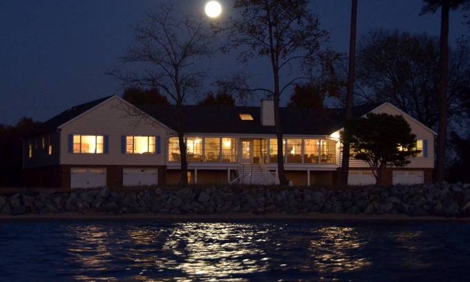 Rock Hall House | Tranquil Sunset Lodge on the Bay with Ocean View & Pool