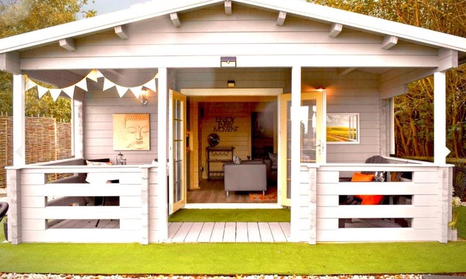 Sudbury Apartment | Relax at the Sunset Log Cabin – Rated 9.2/10 by Guests