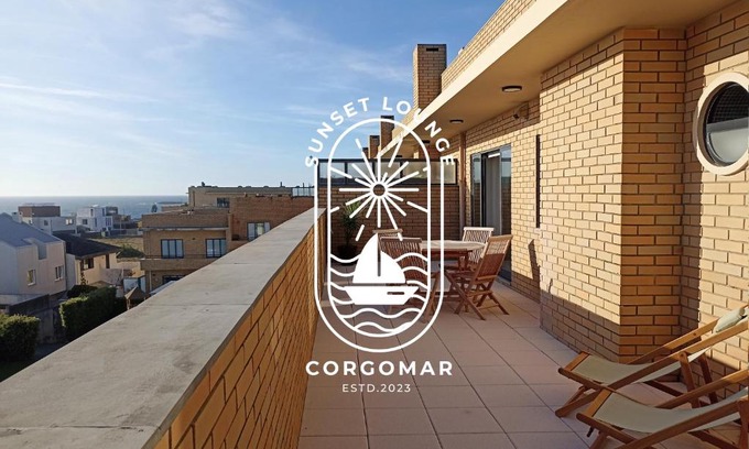 Lavra Apartment | Unwind at Sunset Lounge CorgoMar with Oceanfront Bliss