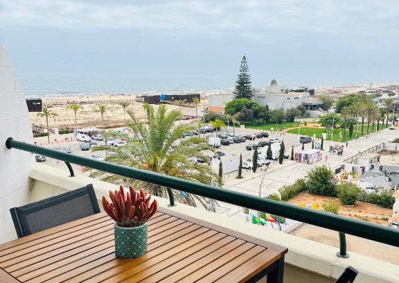 Vila Real Santo Antonio Apartment | Cozy Sunset Lover Aparthotel with Oceanfront Views