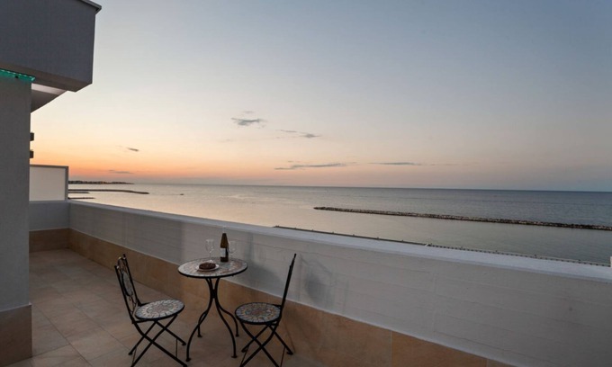 Municipio 3 Apartment | Serene Sunset Bari Apartment with Kitchen & Breakfast Options