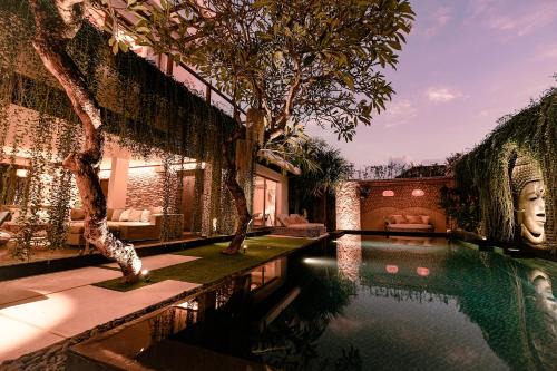 Jimbaran Bay Villa | Experience Sunset Palms Beach Villa with Private Ocean View
