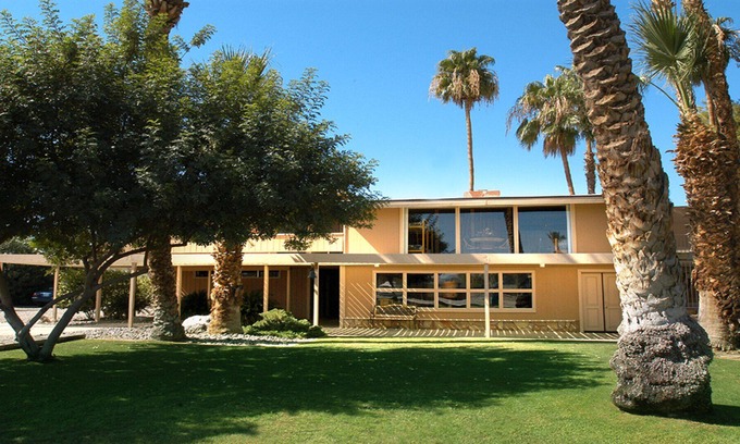 Thermal House | Sunset Ranch Oasis - Vacation Lodge, Wedding Venue & 15 min from Coachella Fest