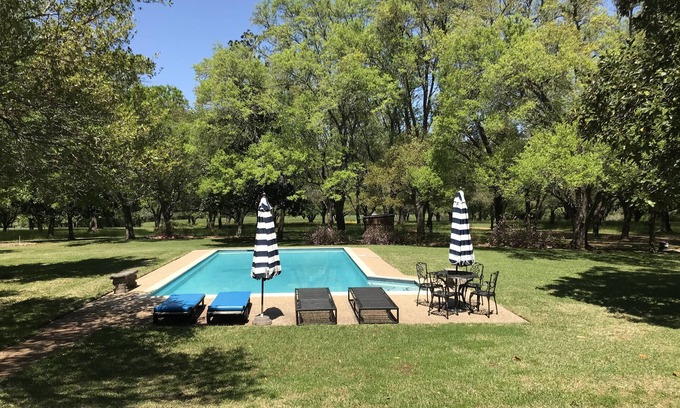 Hempstead House | Exceptional Stay at Sunset Ridge with Pool & Family Amenities