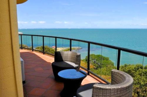 Redcliffe Apartment | Relaxing Oceanfront Retreat at Sunset Sails Redcliffe