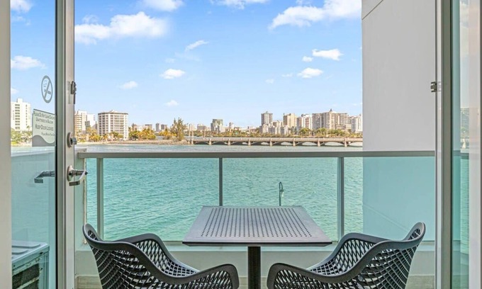 Puerta de Tierra Apartment | Oceanfront Sunset Studio with Pool at Condado Lagoon Villas