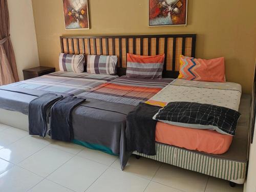 Endah Apartment | Family-Friendly Waterpark View Studio at Goldcoast Morib