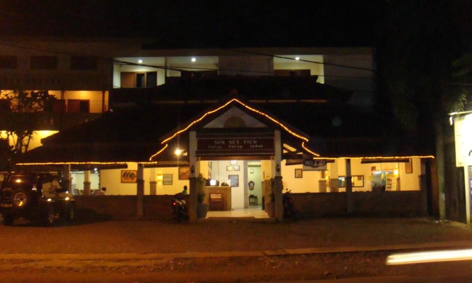 Carita Hotel | Discover Hotels in Sukanegara, Indonesia with Pools & Dining